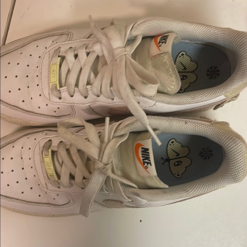 Nike White Leather Sneakers Classic Low-Top Design